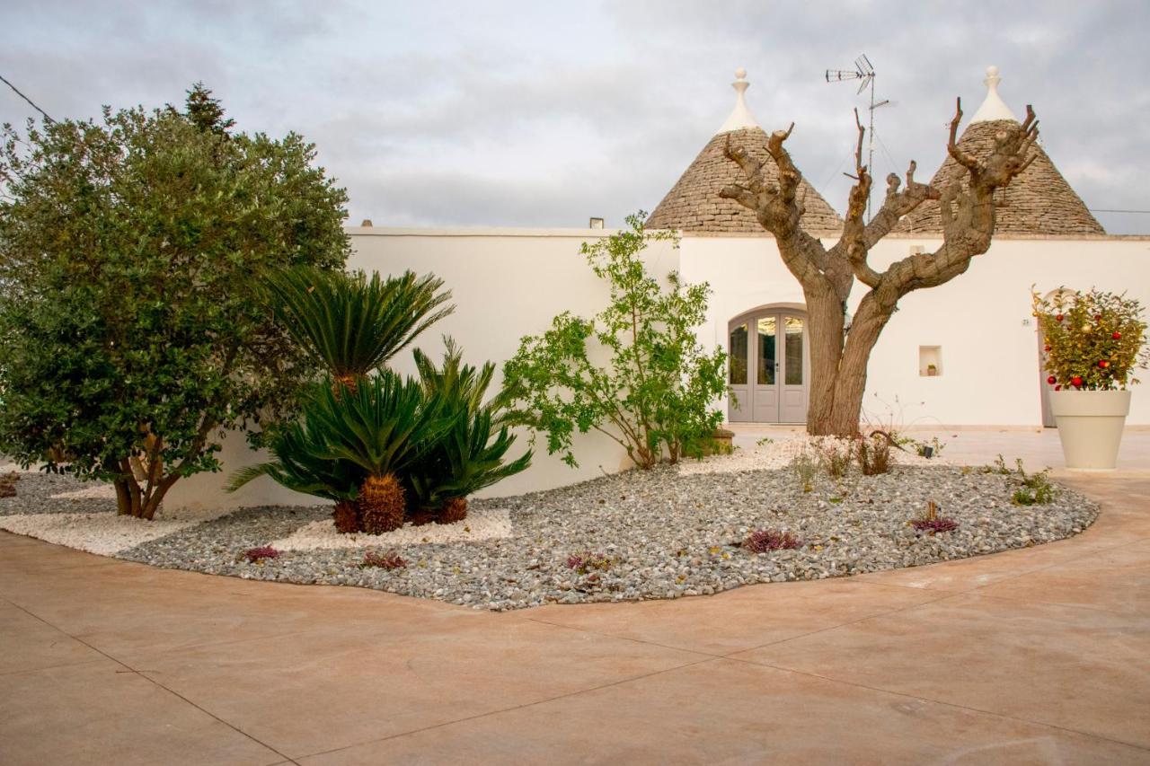 Pavi Trulli E Suites Locorotondo Exterior photo
